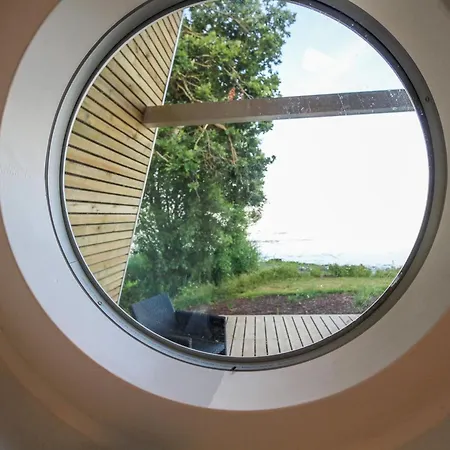 Sasser - 10m From The Sea By Interhome Oure