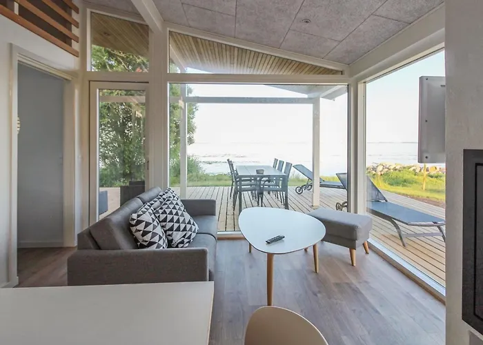 Sasser - 10m From The Sea By Interhome Oure